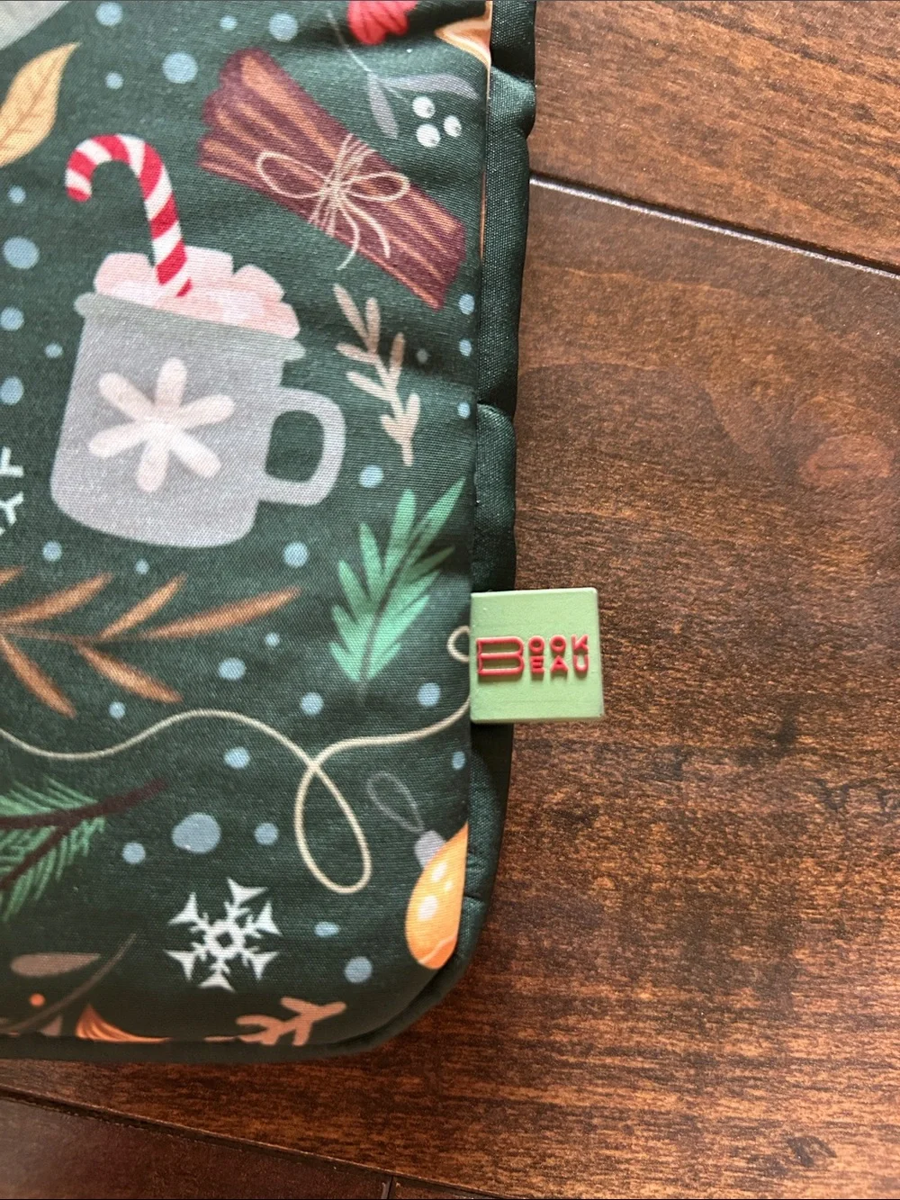 N/A padded sleeve